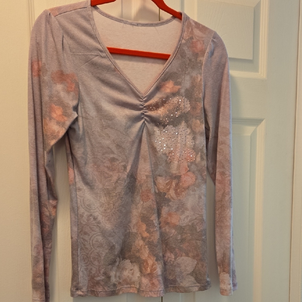 Floral V-Neck Long Sleeve Top